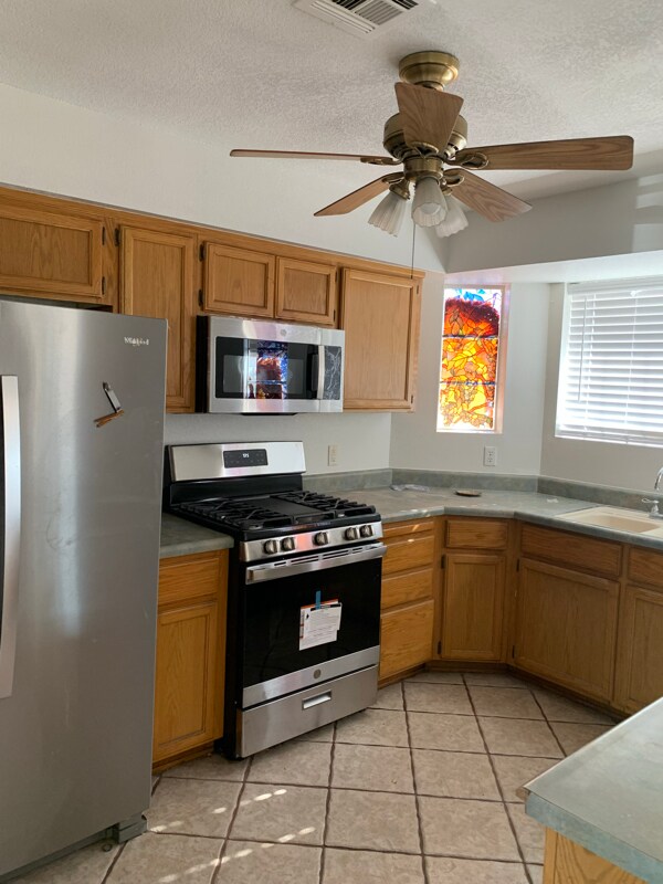 Building Photo - 2506 S 32nd Ave