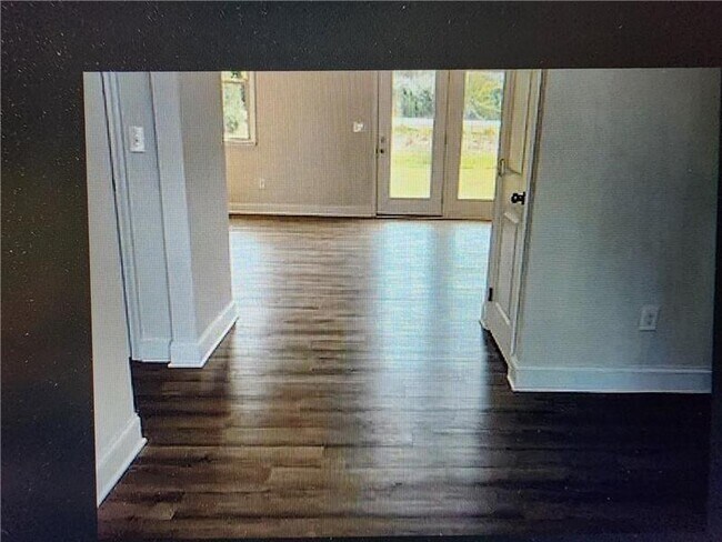 Building Photo - 112 Blue Iris Ct