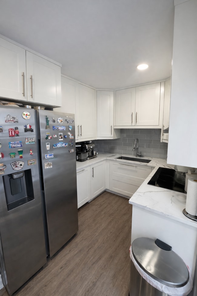 Building Photo - 1863 Wickham St