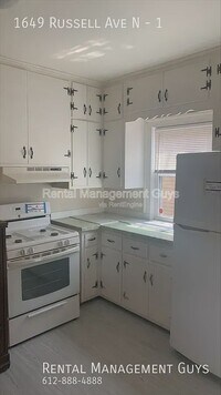 Building Photo - 1649 Russell Ave N