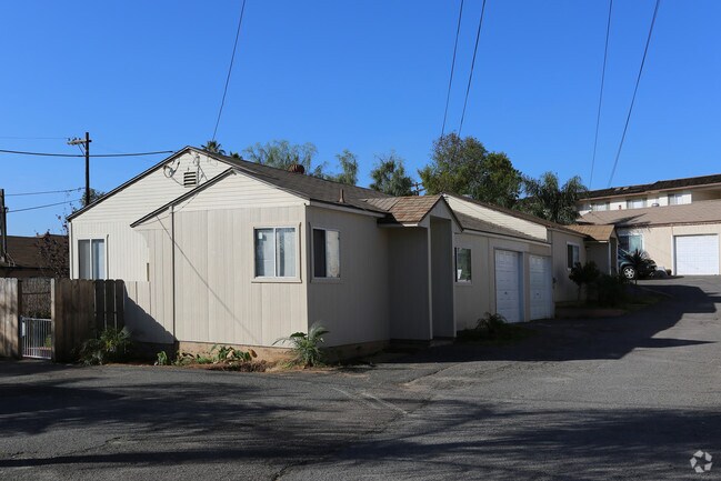 Building Photo - 130 Camino Corto
