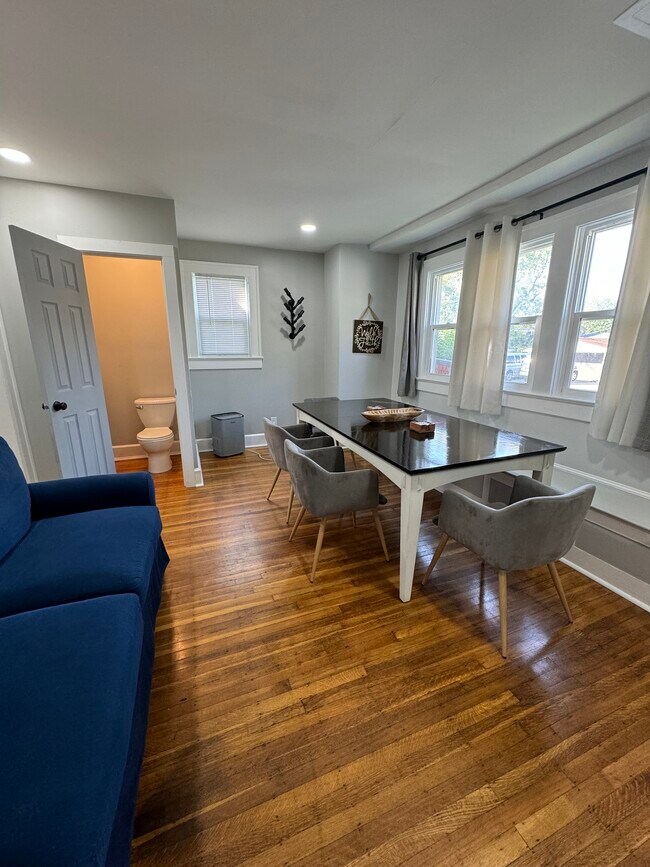 Building Photo - 1230 N Kealing Ave