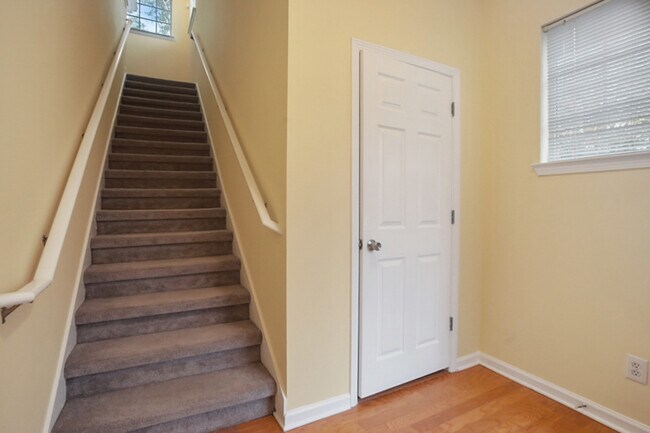 Building Photo - 245 Amal Dr. SW Atlanta, GA 30315