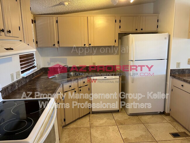 Building Photo - 28840 N 168th Ave