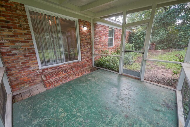 Building Photo - 3/2 Home in Killearn Estates