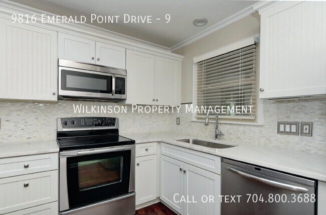 Building Photo - 9816 Emerald Point Dr