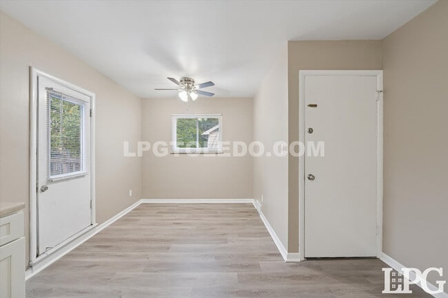 Building Photo - 4424 Westway St