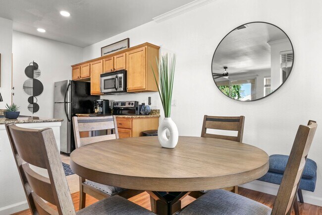 Building Photo - Remodeled one bed one bath Kierland Condo