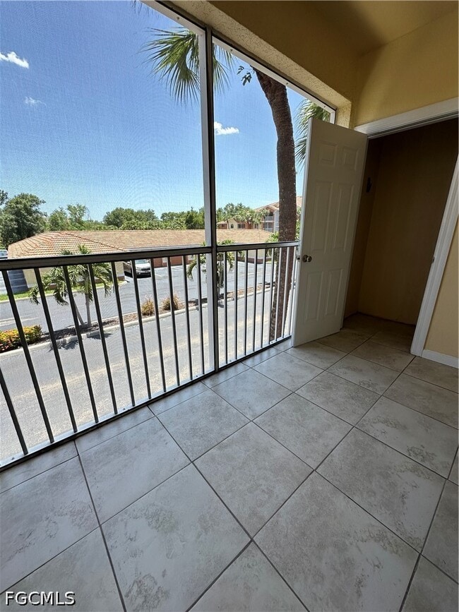 Building Photo - 6361 Aragon Way