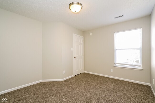 Building Photo - 1290 Freemont Ln