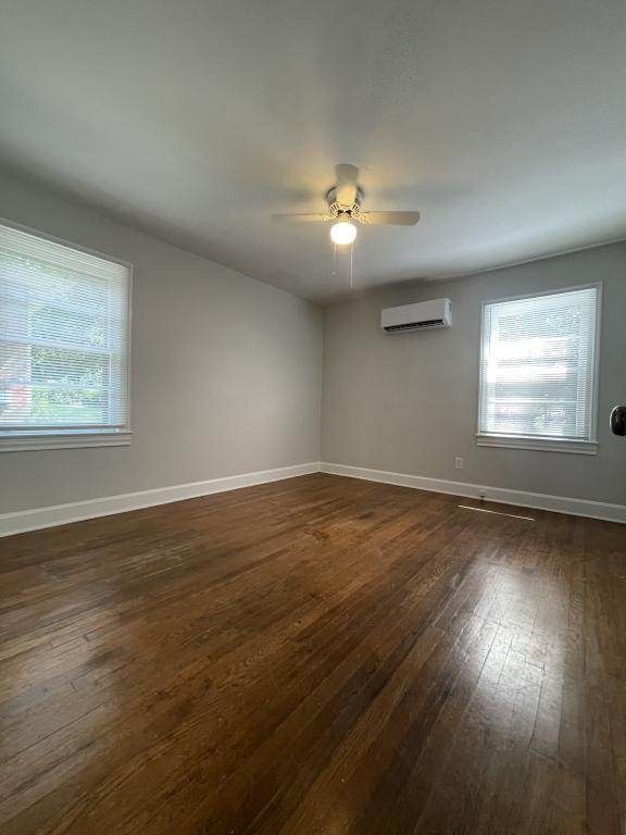 Building Photo - 117A White Oak Dr
