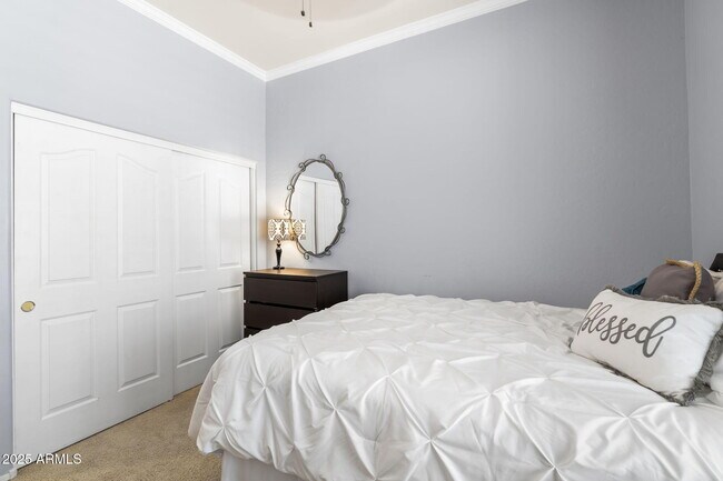 Building Photo - 10318 E Tierra Buena Ln