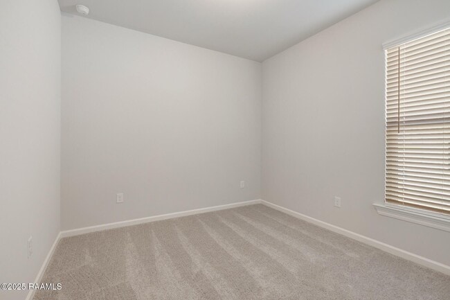 Building Photo - 225 Wakely Ct