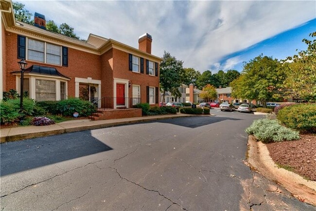 Building Photo - 64 Mt Vernon Cir