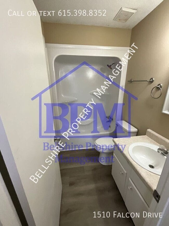 Building Photo - 1510 Falcon Dr