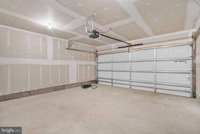 Building Photo - 1505 Wilmer Park Ln