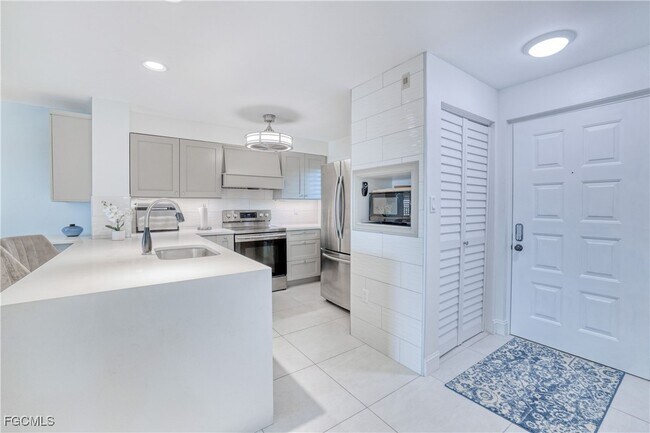 Building Photo - 3462 Hancock Bridge Pkwy