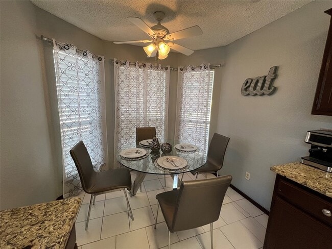 Building Photo - 6736 Black Wing Dr