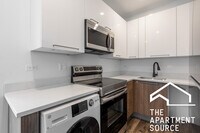 Building Photo - 941 W Carmen Ave