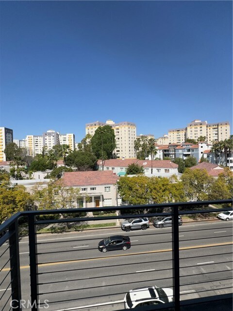 Building Photo - 600 Ridgeley Dr