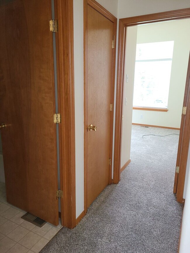 Building Photo - Lovely 3 Bedroom 2 Bath Sunshine Meadows Home for Rent!