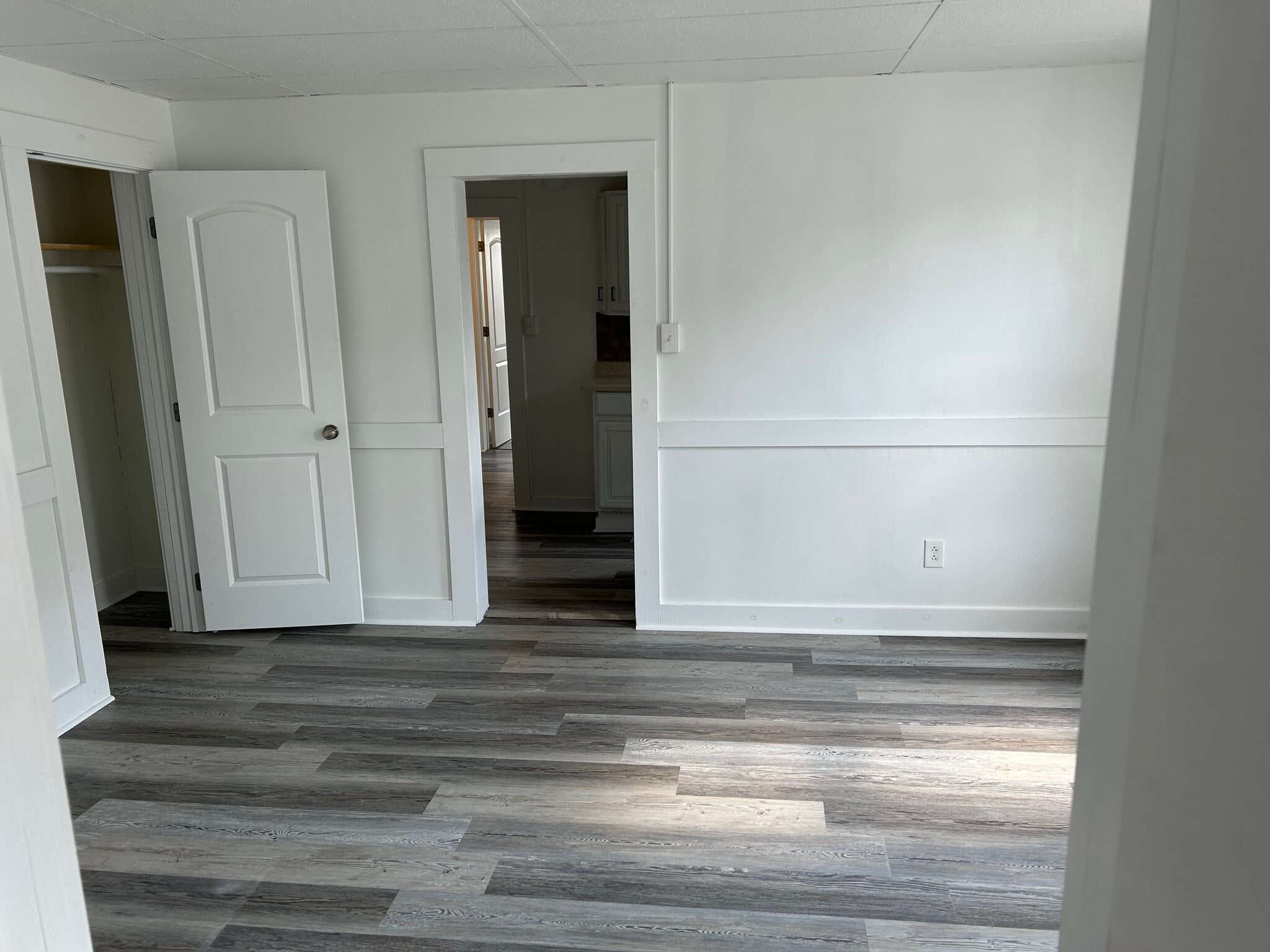 Living room - 415 W Penn St