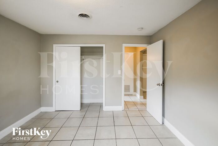Building Photo - 5978 NW 16th Ct