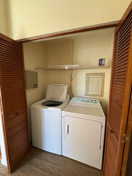 Building Photo - 3554 Irish Ln