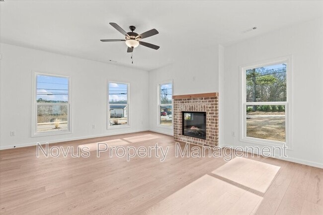 Building Photo - 105 Carroll Cir