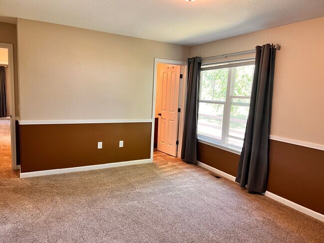 Building Photo - Spacious 3-bedroom, 2 bath in Lolo, MT!!