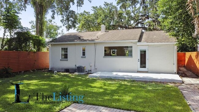 Building Photo - 1603 E Kaley Ave