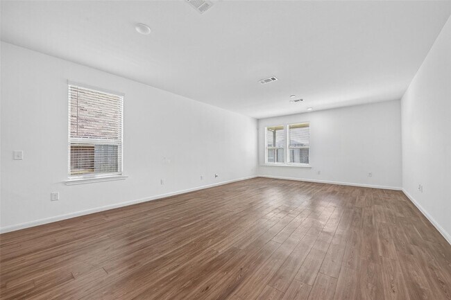 Building Photo - 8111 Star Ter Dr