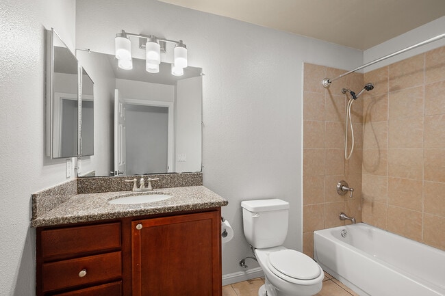 Building Photo - 1280 W Main St