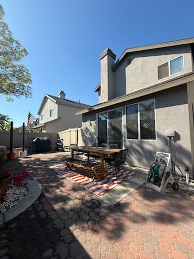 Building Photo - Nicely Renovated Home in Gated Community -...