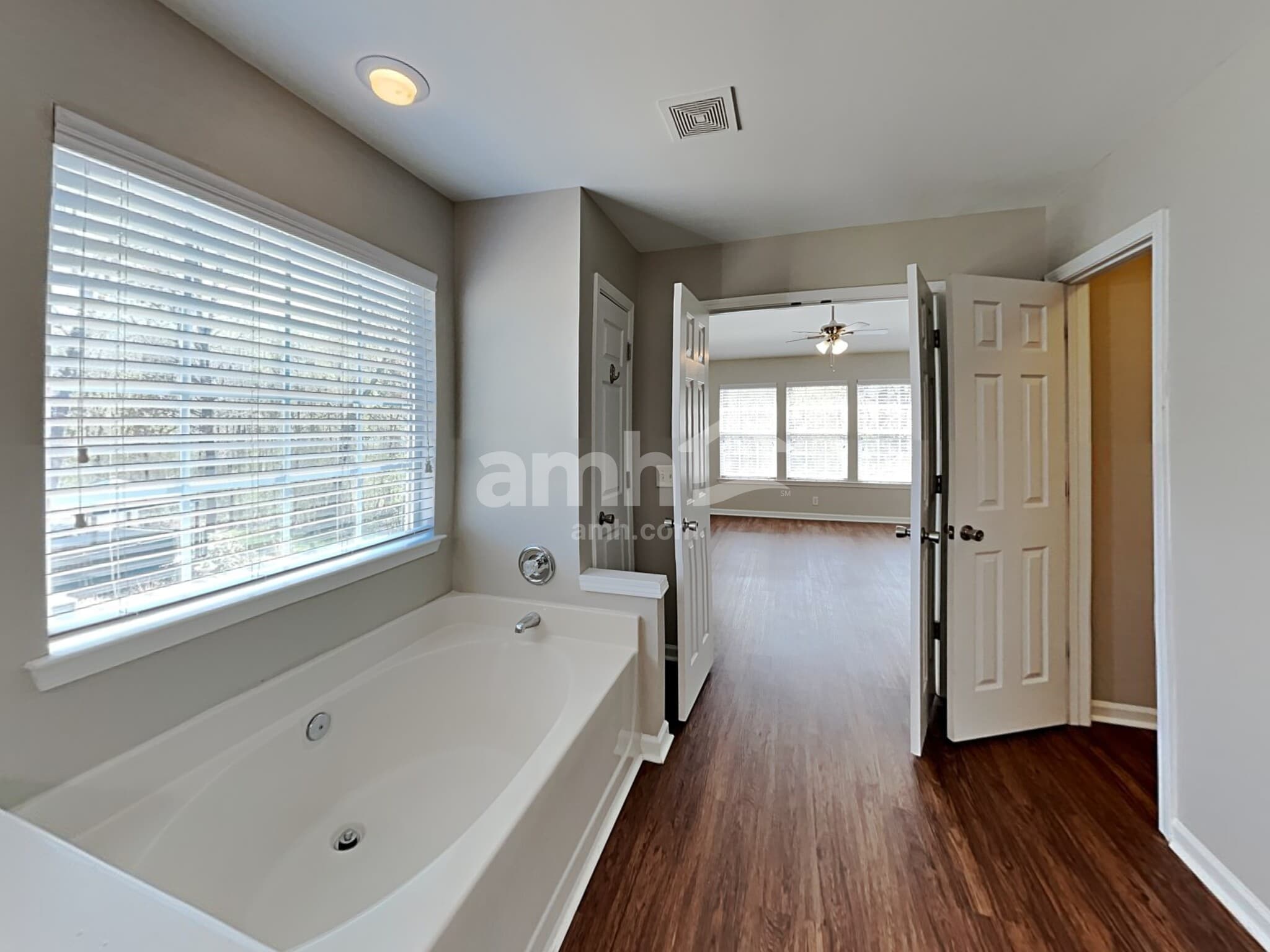 Building Photo - 9130 Hillston Ridge Rd
