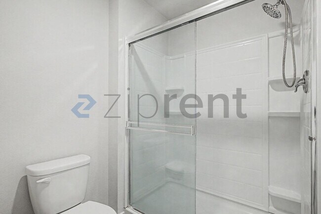 Building Photo - Unit