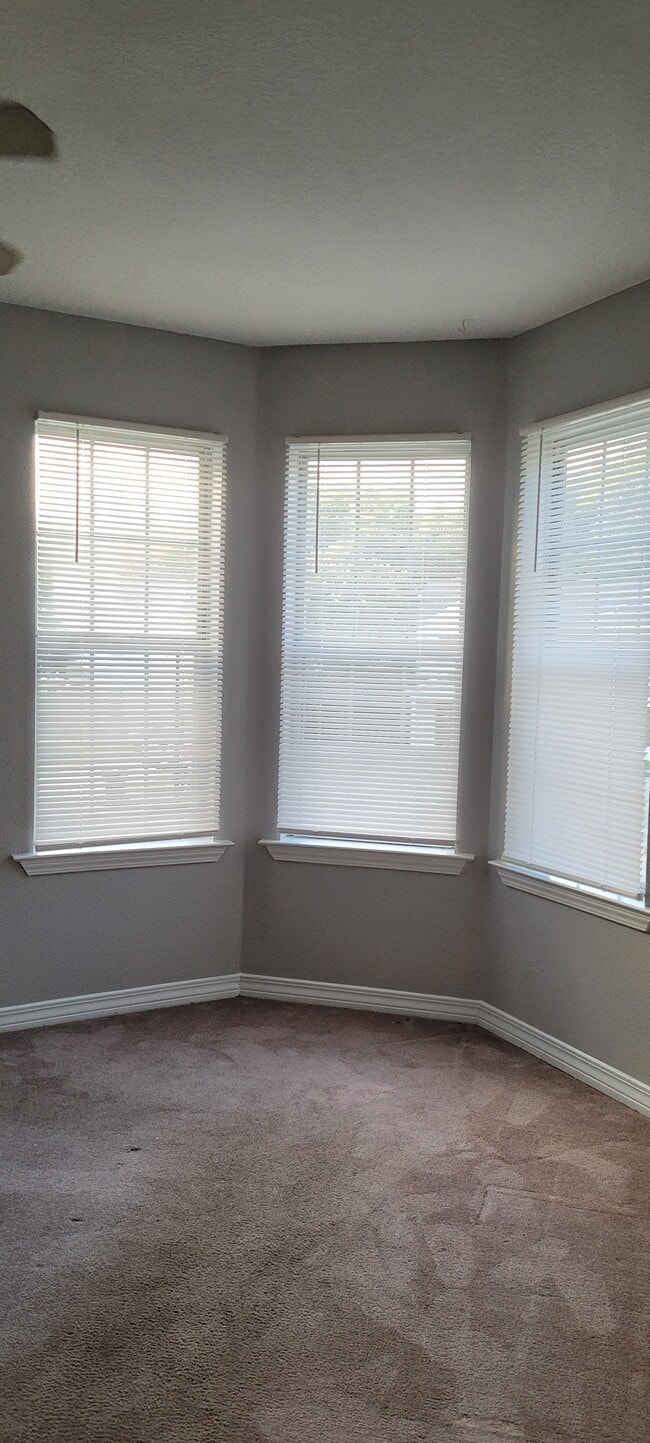 Building Photo - 1989 Todd Cove