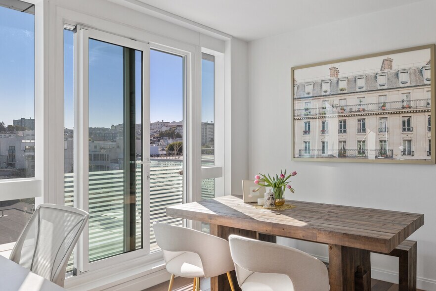 Building Photo - 555 Fulton St