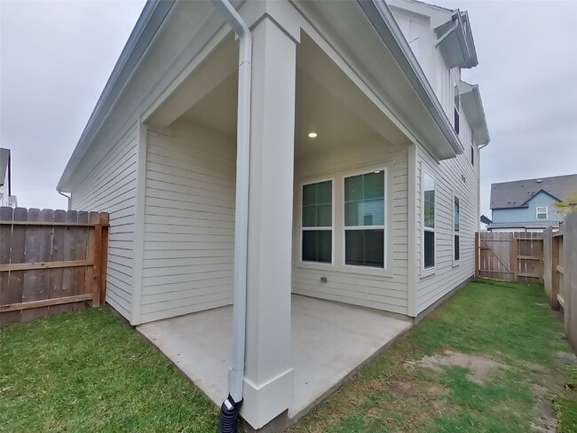 Building Photo - 9835 Willow Creek Commerce Dr