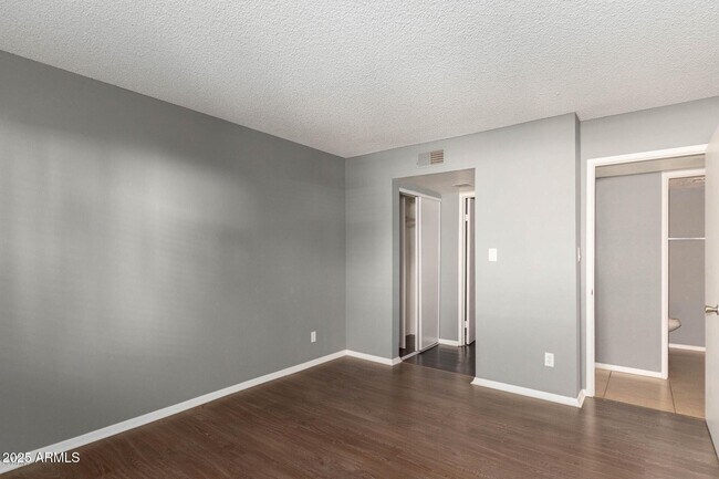 Building Photo - 2938 N 61st Pl