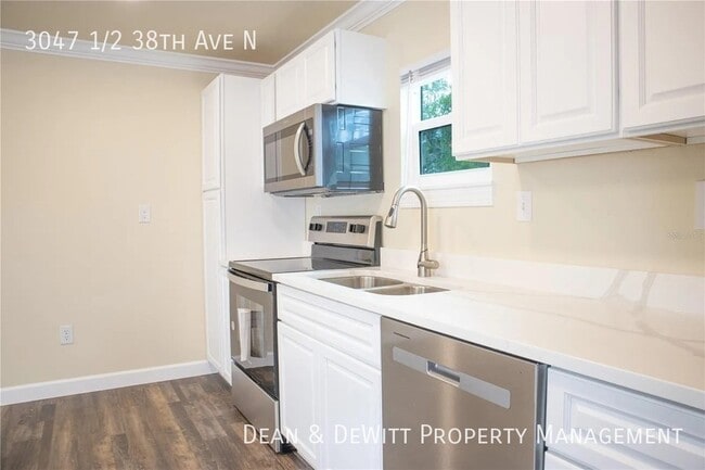 Building Photo - 3047 38th Ave N