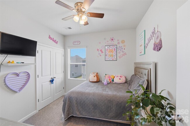 Building Photo - 116 Camdenbrush Trl