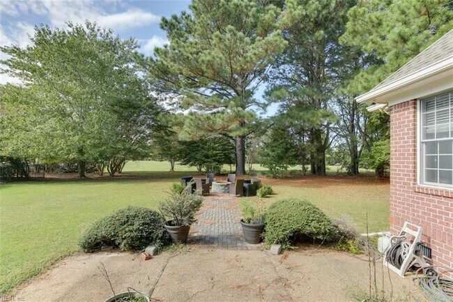 Building Photo - 5102 Waterford Pl