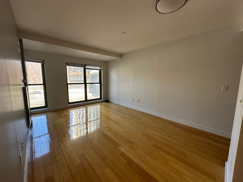 Building Photo - 1088 Boylston St