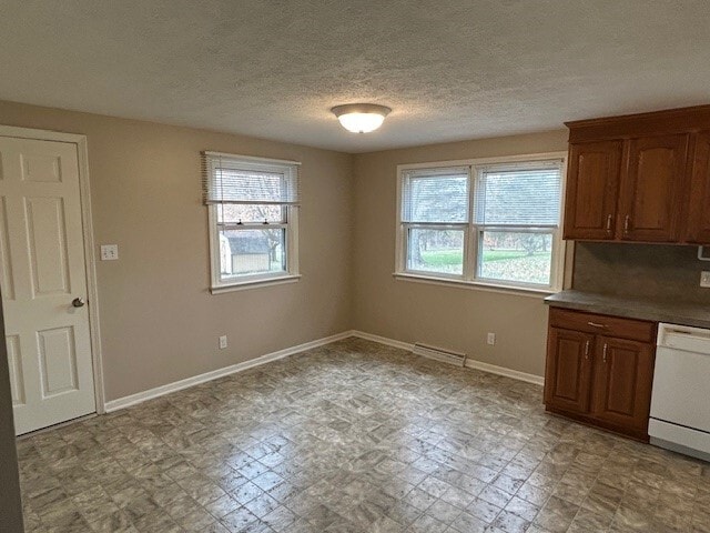 Dining Room - 879 Camelia St NW