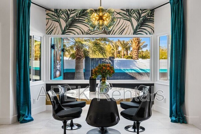 Building Photo - 2325 N Girasol Ave