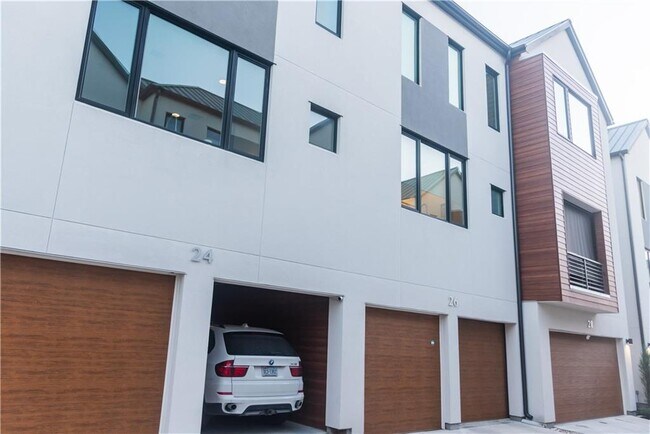 Building Photo - 3100 Menchaca Rd