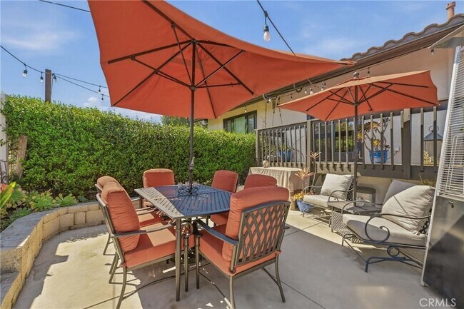 Building Photo - 234 Spanish Spur