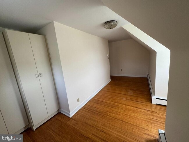 Building Photo - 410 Paoli Ave