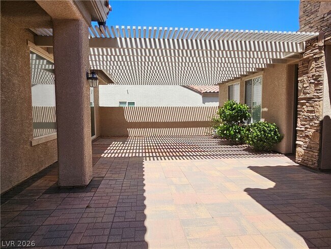 Building Photo - 2139 Twin Falls Dr